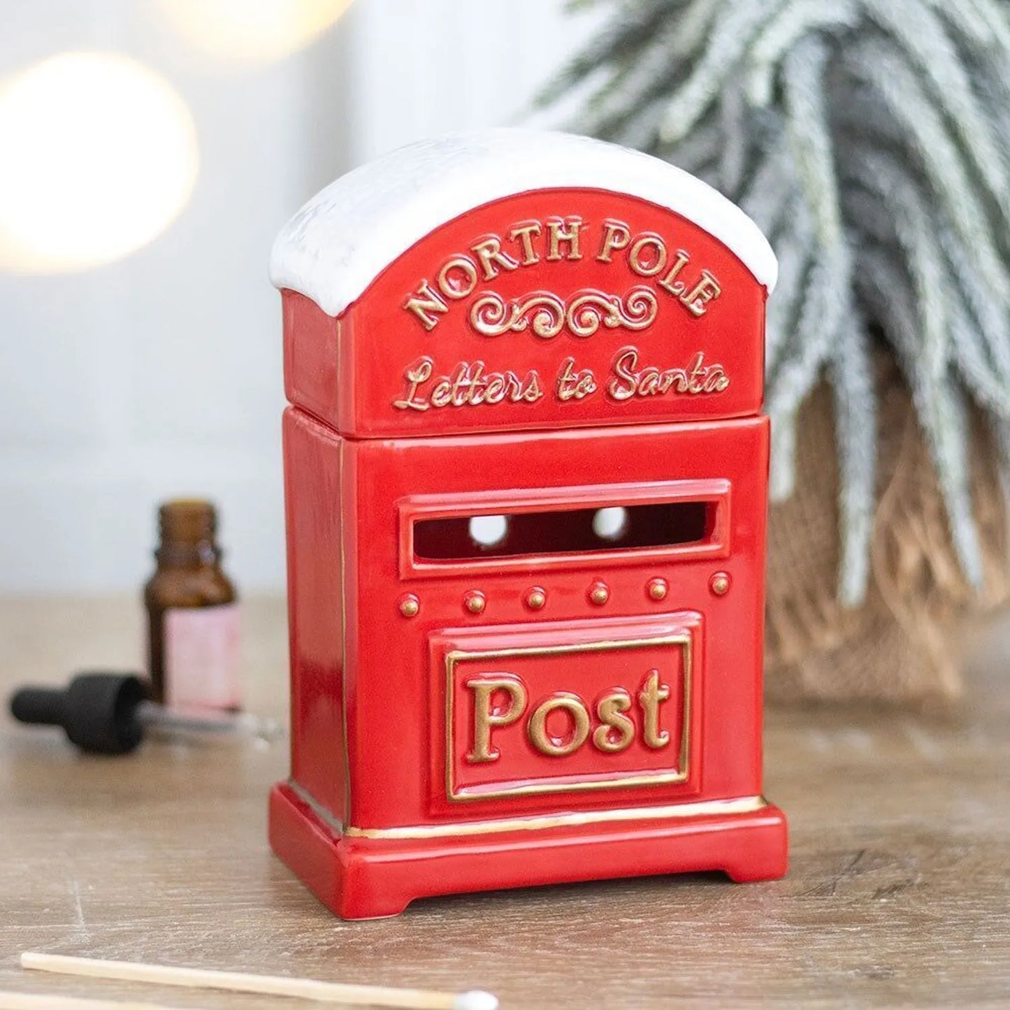 Boîte aux lettres rouge