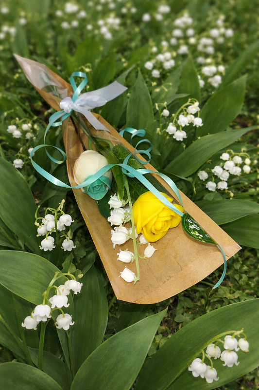 Muguet rose jaune